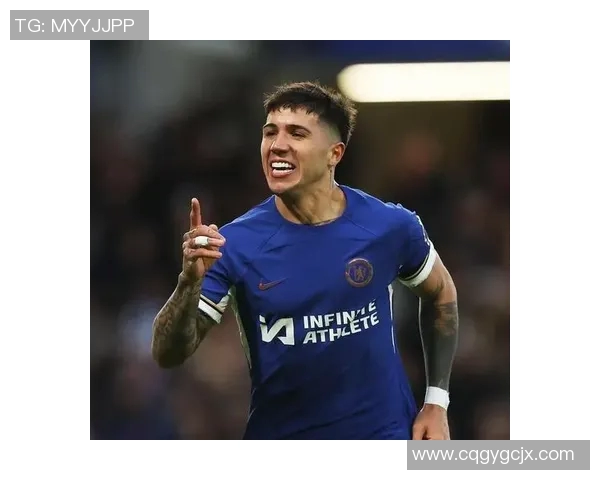 足球明星纹眉高清图片展示个性与魅力的完美结合