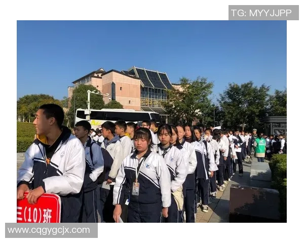 足球明星赫拉迪的传奇之路与辉煌成就全解析